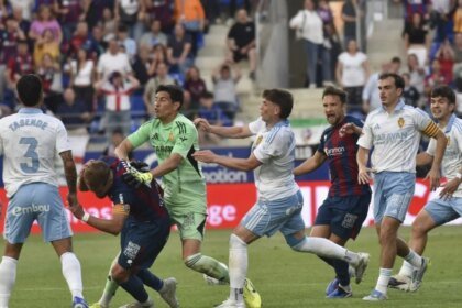 Esteban Andrada suspendido 13 partidos por agresión en Segunda División Española Contacto