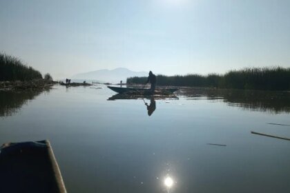 Lago de Pátzcuaro recupera su vitalidad con el hallazgo de manantiales. Contacto