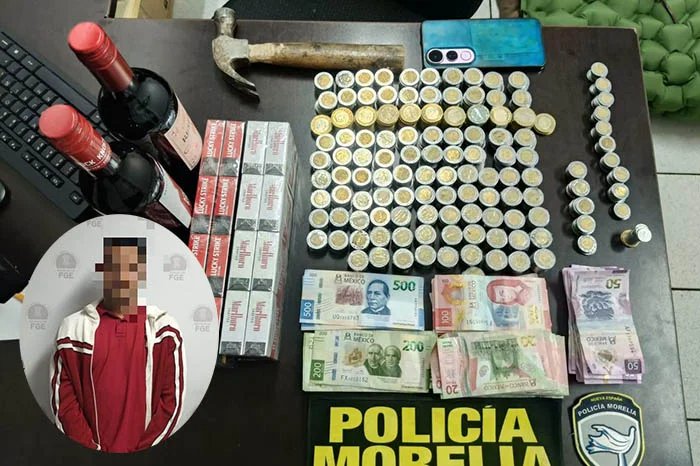Policía de Morelia detiene a hombre por cristalazo y robo en OXXO Contacto
