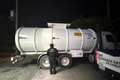 Policía Estatal de Caminos confisca pipa con 20 mil litros de hidrocarburo en Villagrán Contacto