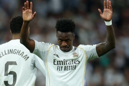 Real Madrid gana al Alavés en medio de protestas por Vinícius Contacto