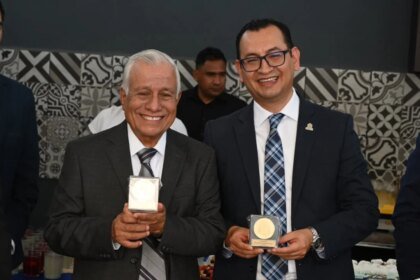Reconoce Gobierno de Irapuato 75 años de Trayectoria de la Escuela Preparatoria Oficial Contacto
