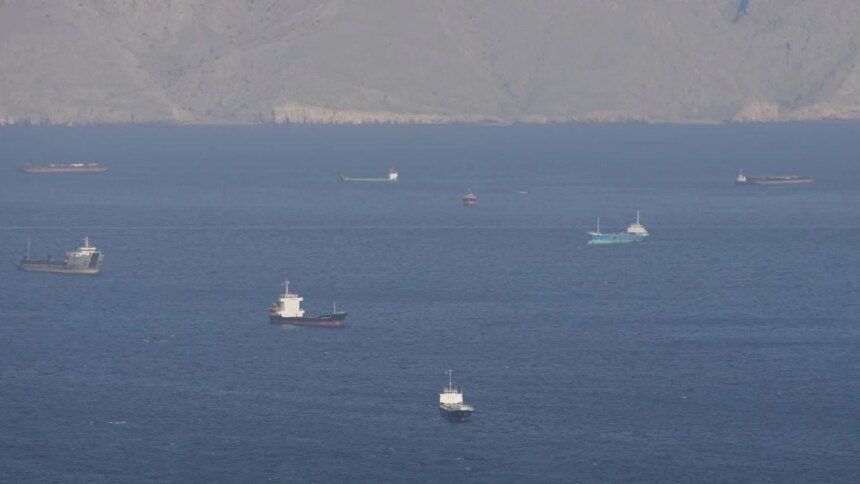 Trump ordena interceptación de buque iraní en el estrecho de Ormuz Contacto