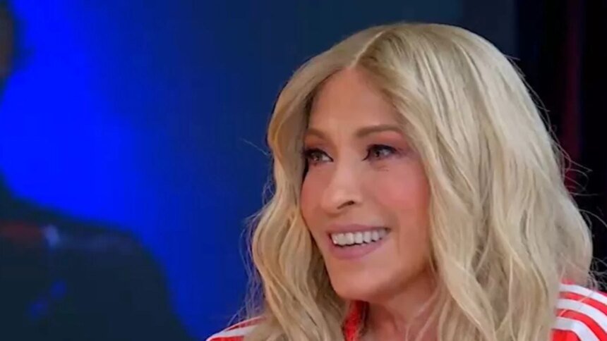 Yuri festeja el éxito de "Señora" y anuncia conciertos en el Auditorio Nacional Contacto