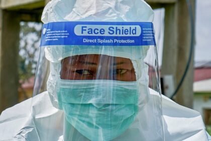 México limita temporalmente el ingreso de pasajeros de tres países africanos por ébola