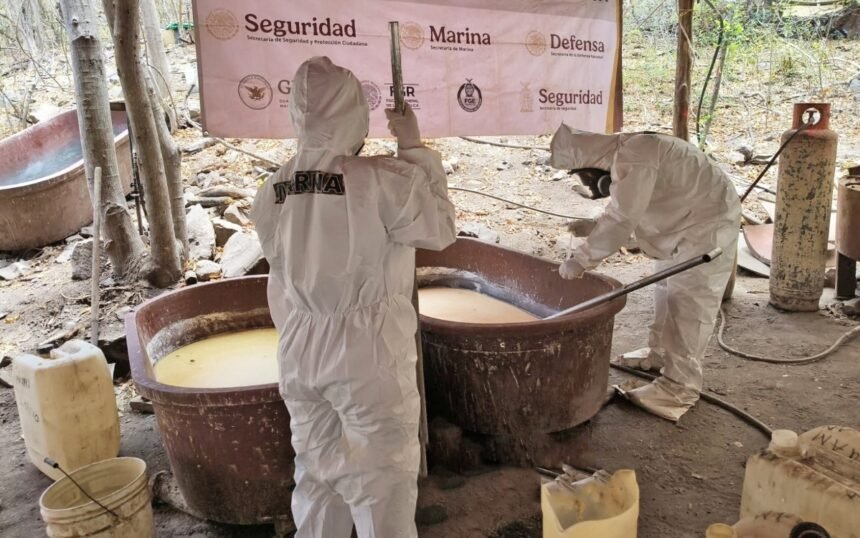 México: Marina desmantela narcolaboratorios en Sinaloa y asegura 2.3 toneladas de metanfetaminas