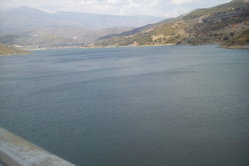 30.000 litros/segundo: Impacto en frutales que usan agua de pozo