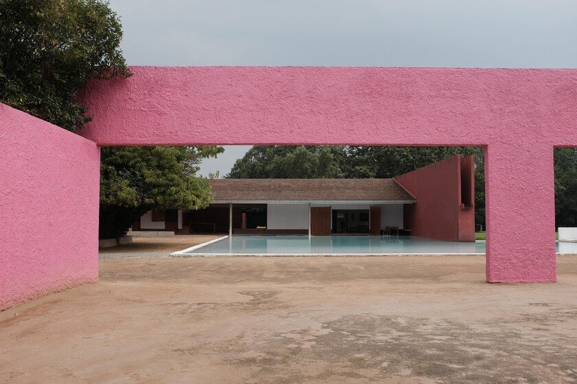 Arquitecto mexicano revoluciona el enfriamiento de casas con pintura