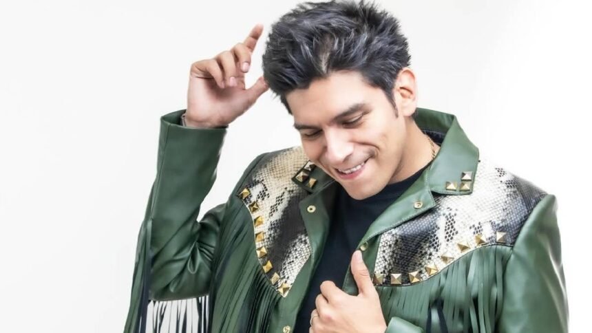 Elías Medina brilla en León con un show lleno de éxitos