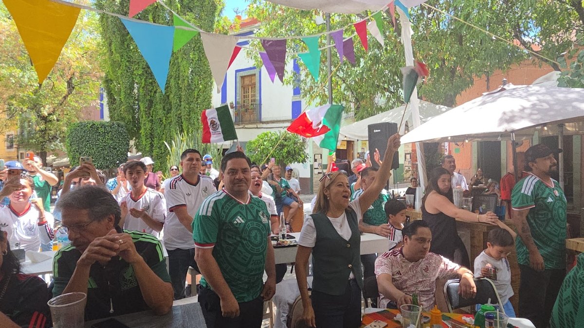 Guanajuato Capital celebra con alegría en sus plazas por el Tri