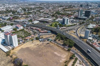 León, Gto.: Cierres viales en el Distribuidor Vial Benito Juárez por obras