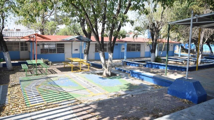 León, Gto. invierte 4.5 mdp en mejora de escuelas para todos