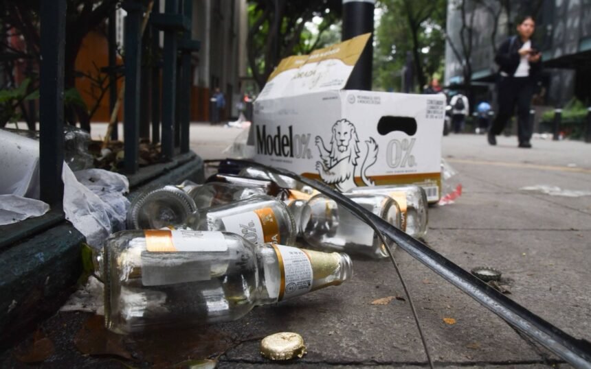 México: 40 toneladas de basura tras festejo en el Zócalo y el Ángel