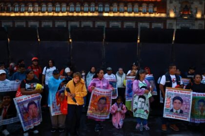 México: Familias de Ayotzinapa piden justicia tras 12 años de duelo