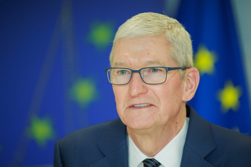 Tim Cook advierte que la IA aumentará el precio de los iPhone