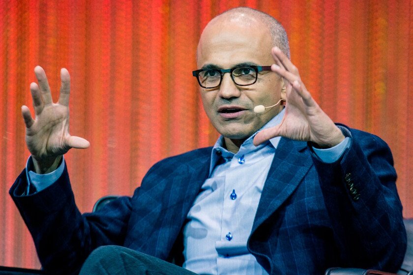 Satya Nadella revela su visión sobre la burbuja de la IA