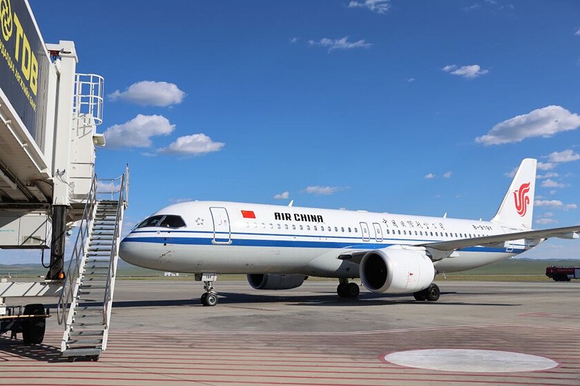 El C919 de China debuta en ruta internacional para desafiar a Airbus y Boeing