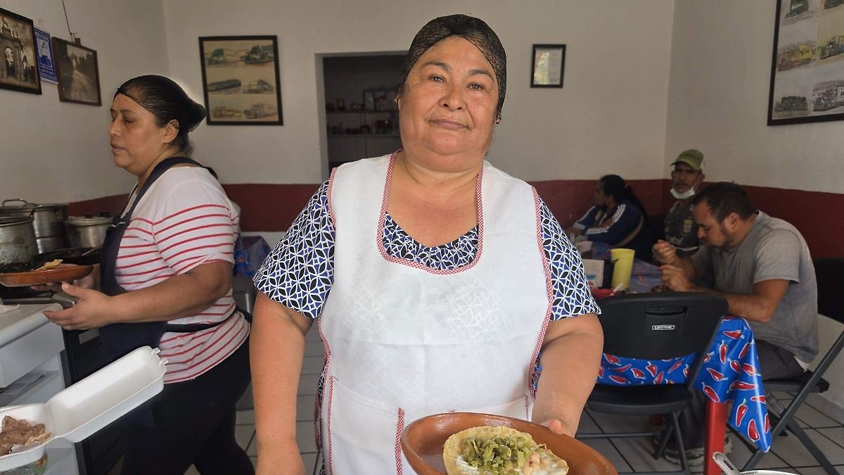 León, Gto.: La fonda de Doña Rafaela que alimenta a la Obregón por 20 años