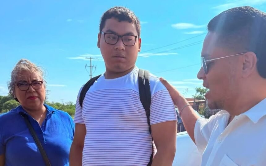 México: Ángel, joven autista de Oaxaca, vuelve a clases tras amparo