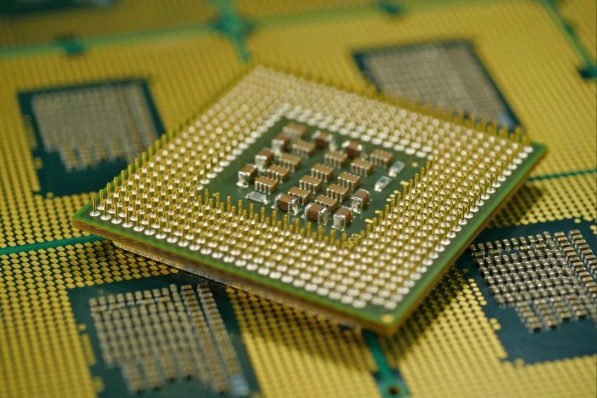 Mexico's $81B Trade Surge Boosts AI Tech Exports for Families