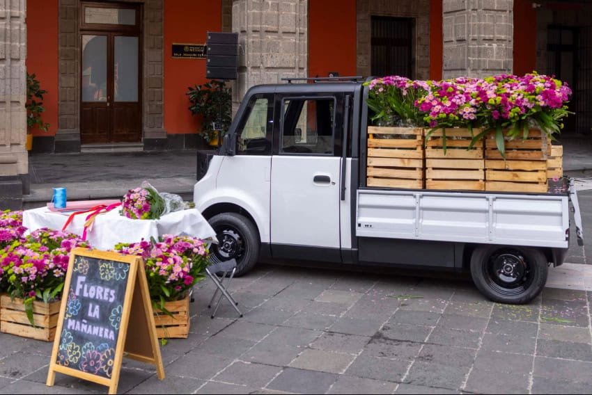 Mexico's Olinia Carga Launches Electric Cargo Solutions for Families