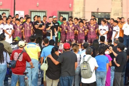 Salamanca, Gto.: Real Refineros FC presenta su equipo y uniforme para Liga Premier