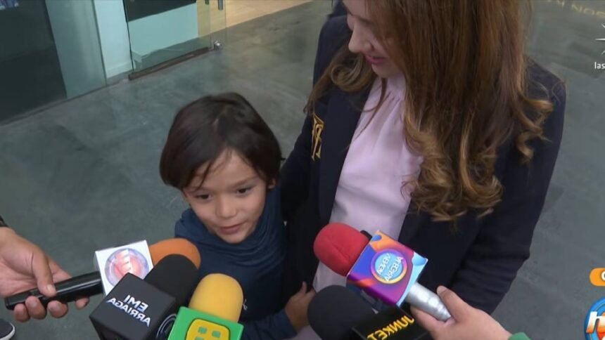 Sherlyn habla de su soltería, pero su hijo André la contradice