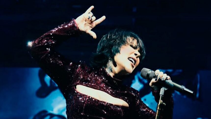 Alejandra Guzmán se lesiona durante un emotivo concierto en Veracruz