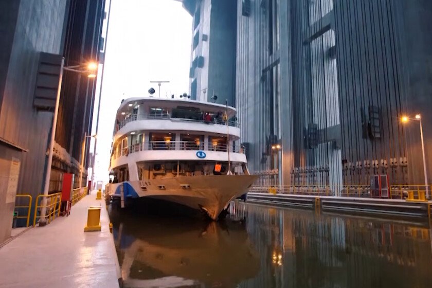 China construye ascensores para barcos en ríos sumergidos por ciudades