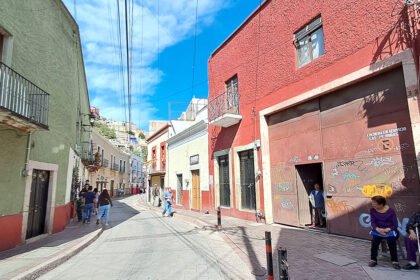 Cierre de calles en Guanajuato Capital por bacheo en el Centro