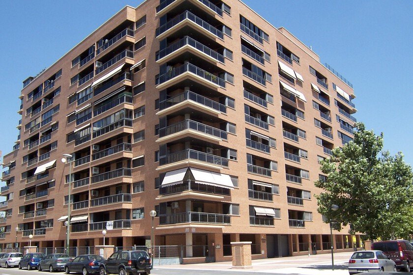 Desahucio en Zaragoza: mujer ocupa piso y genera 15.000 euros en deudas
