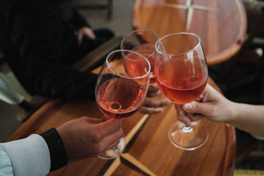 El vino y la salud: ¿la compañía es más importante que la copa?