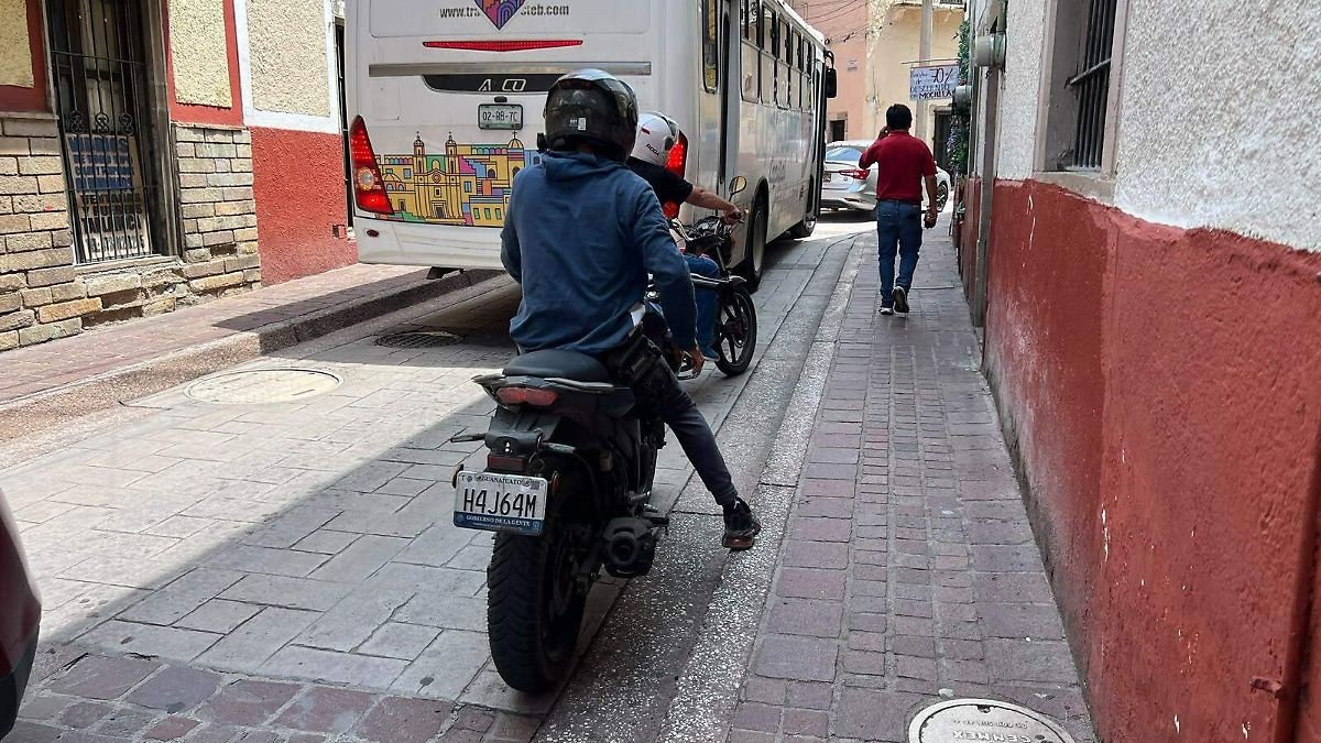 León, Gto.: Cómo obtener tu permiso de manejo si eres menor