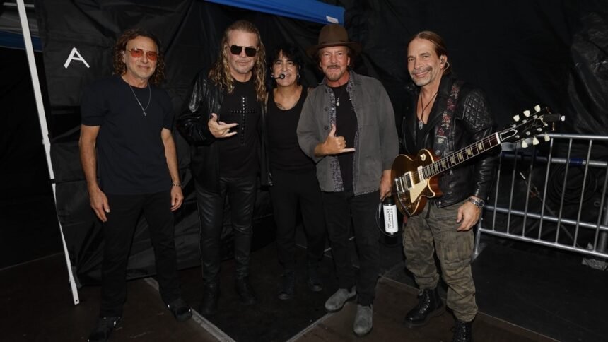 Maná y Eddie Vedder brillan juntos en el Ohana Festival 2023
