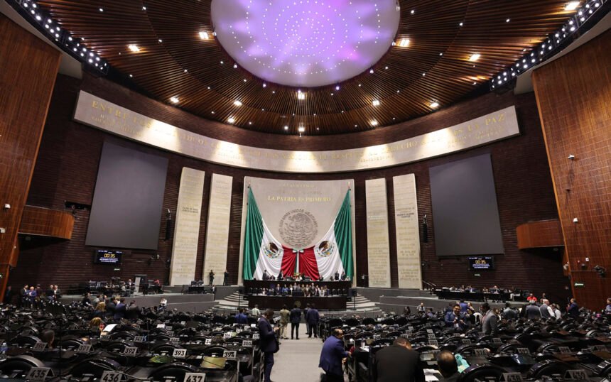 México: Sheinbaum critica a diputados por rechazar nacionalidad única para gobernantes