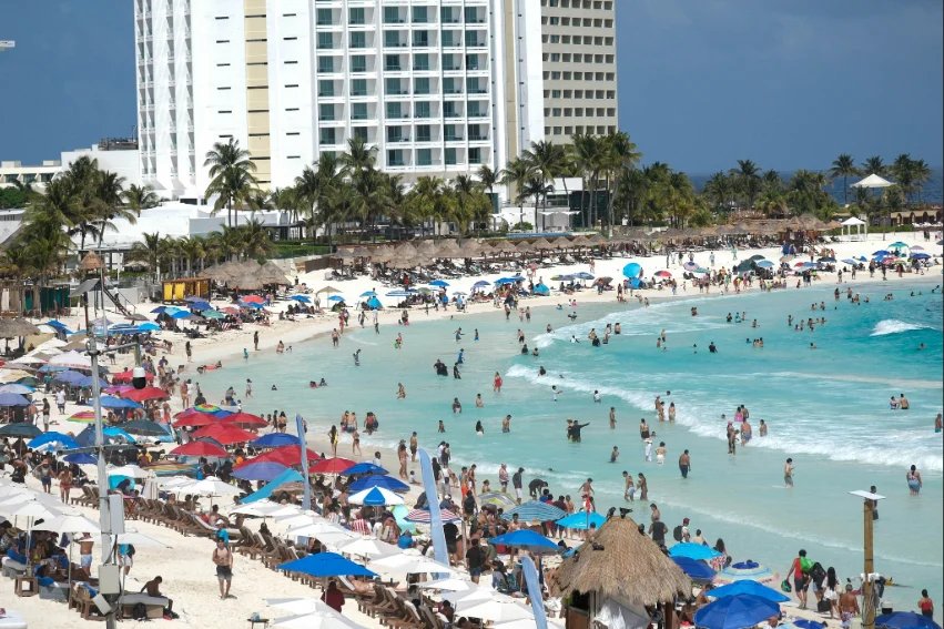 Mexico's Thriving Tourism Sector Boosts Local Economies and Jobs