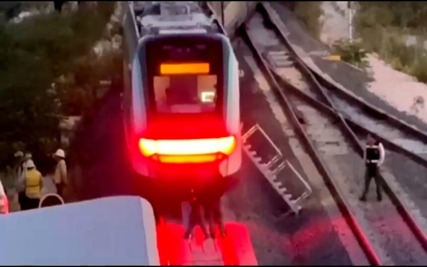 Tren Maya descarrila en Campeche, afectando a 123 pasajeros