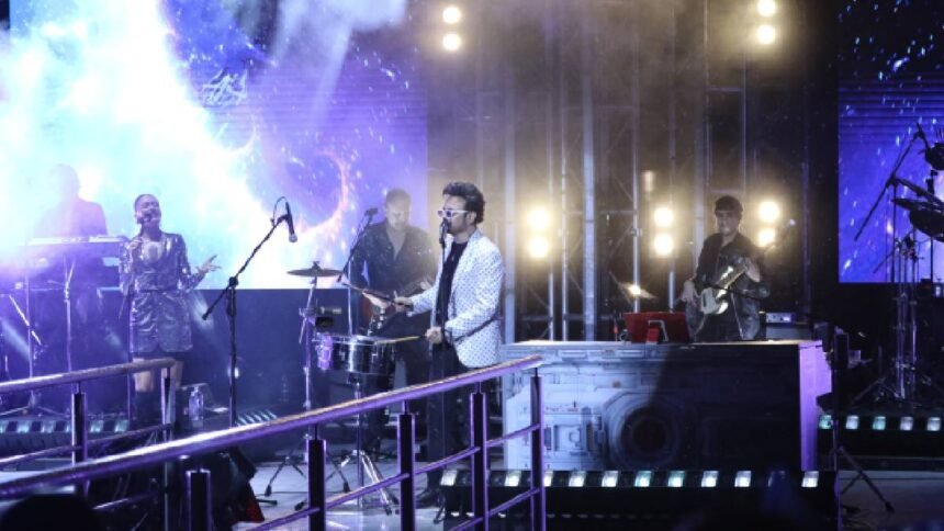 Aleks Syntek y Dani Flow desatan la fiesta en León con su música