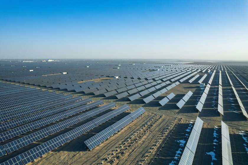 Almería: Energía solar disponible pero la red eléctrica no acompaña
