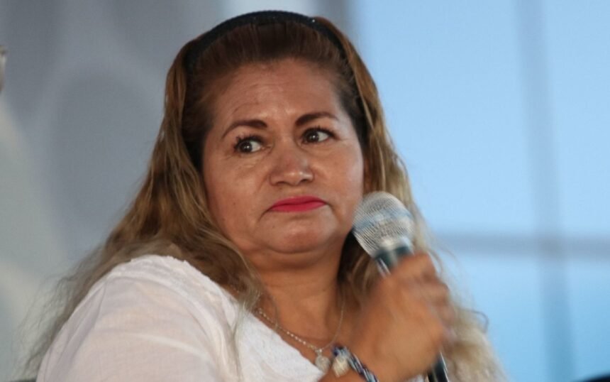 Ceci Flores y su hija: pioneras en búsqueda certificada en México