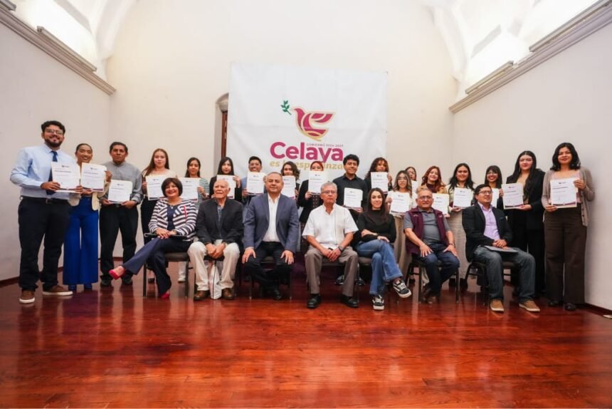 Celaya, Gto.: Reconocen a 38 estudiantes destacados de la UPN y UCA