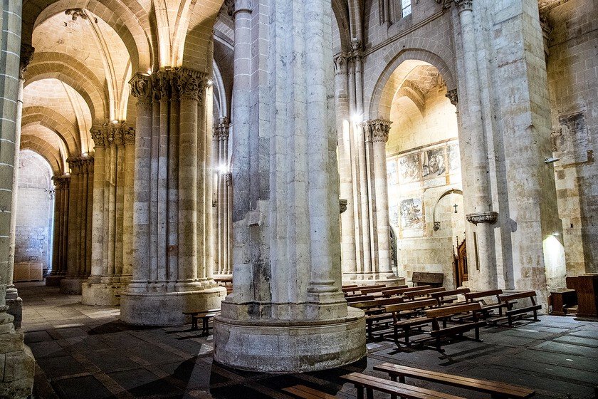 Descubrimientos fascinantes bajo la Catedral Vieja de Salamanca
