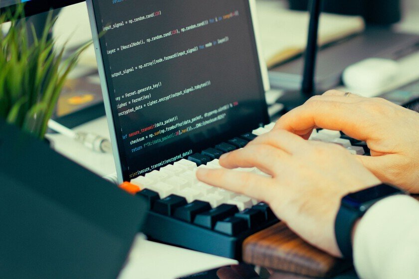 IA mejora su propio software prediciendo errores antes de cometerlos
