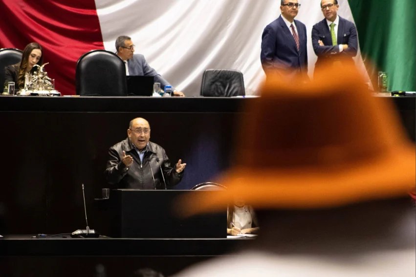 Mexico lawmakers approve bill to protect official logo usage