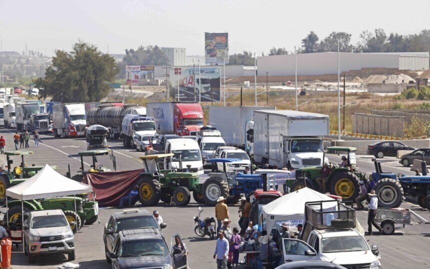 México: Segob busca diálogo con transportistas para evitar paro en estado
