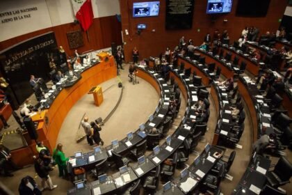 Mexico Senate Passes Bill to Curb Cash Payments for Families