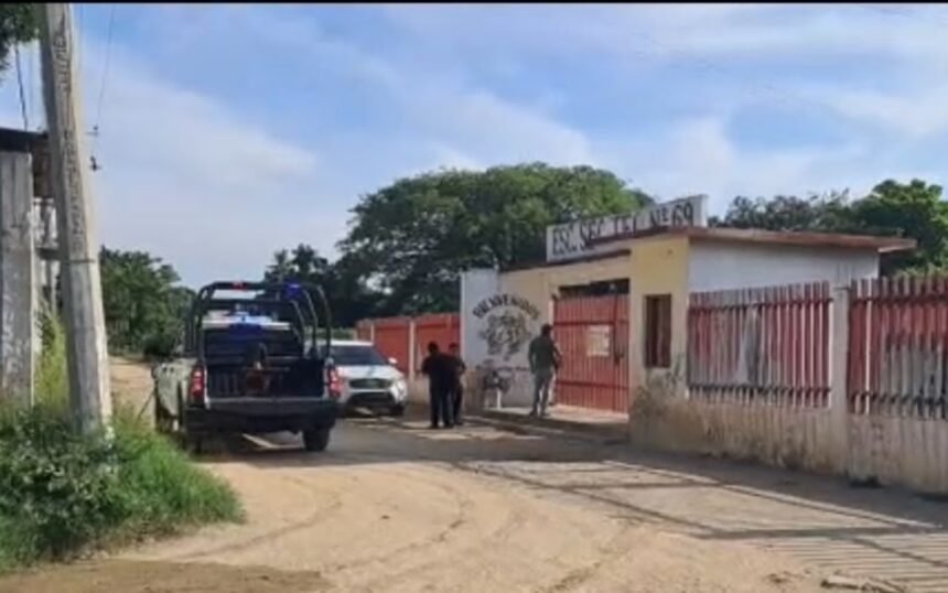 México: Tragedia en Oaxaca, asesinan a maestro en secundaria de San Blas