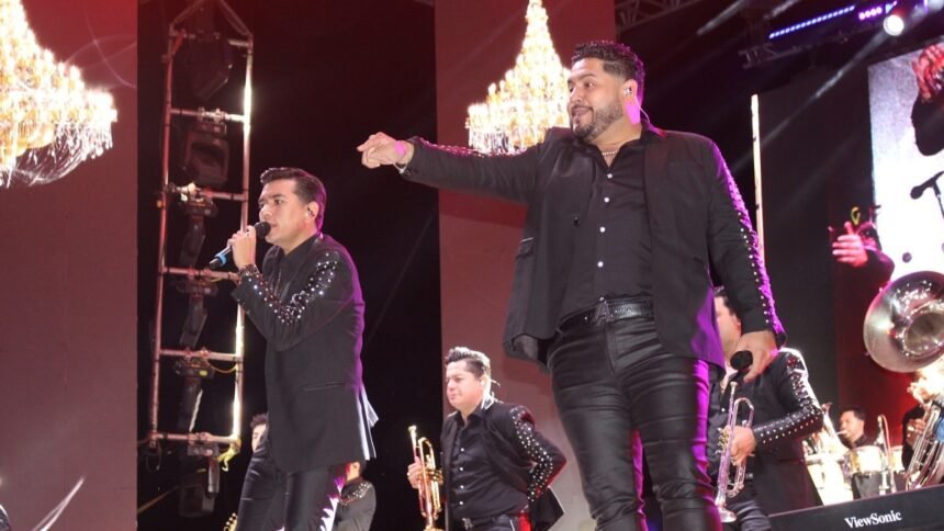 Noche de Éxitos: Celebrando el Talento en la Cultura Pop