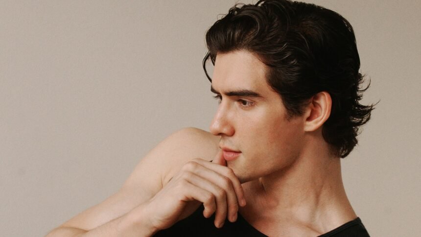 Raoul deslumbra en su debut exprés: un nuevo ícono musical