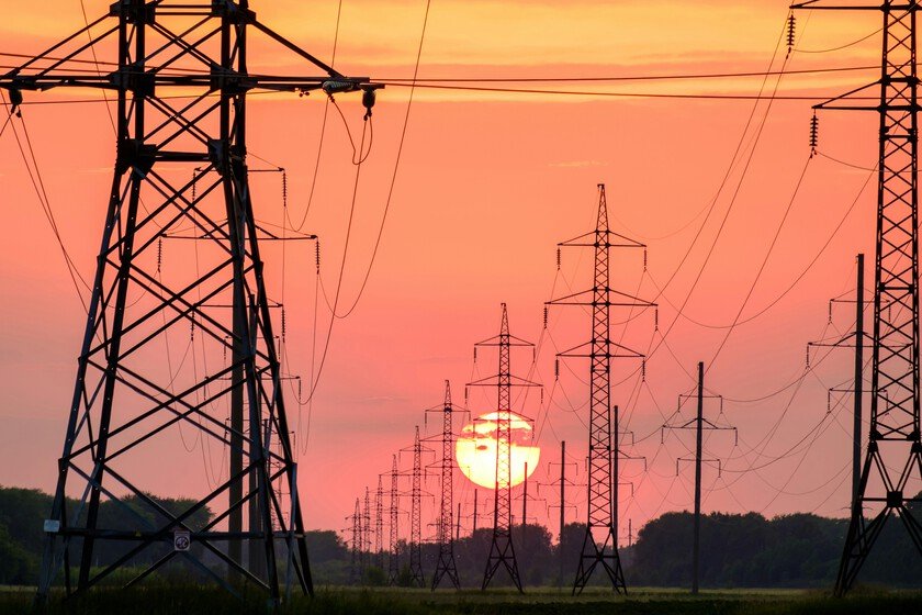 Red Eléctrica pide centrales en funcionamiento ante tensión del sistema